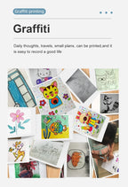 Dessins et croquis imprimés éparpillés sur un parquet : fleur, chat colorié, cerf, poissons et portraits