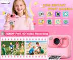 Fillette en sweat rose tenant l'appareil, huit icônes de fonctions et deux vidéos 1080p d'enfants au jardin et à la plage