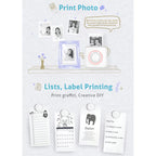 Étagère avec photos noir et blanc, cadre et imprimante à anneau rose ; en dessous, to-do list, calendrier, fiche Elephant et Study Plan imprimés