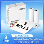 Boîte fermée marquée 110MM et trois rouleaux de papier thermique de 110 mm de large sur 6,5 m