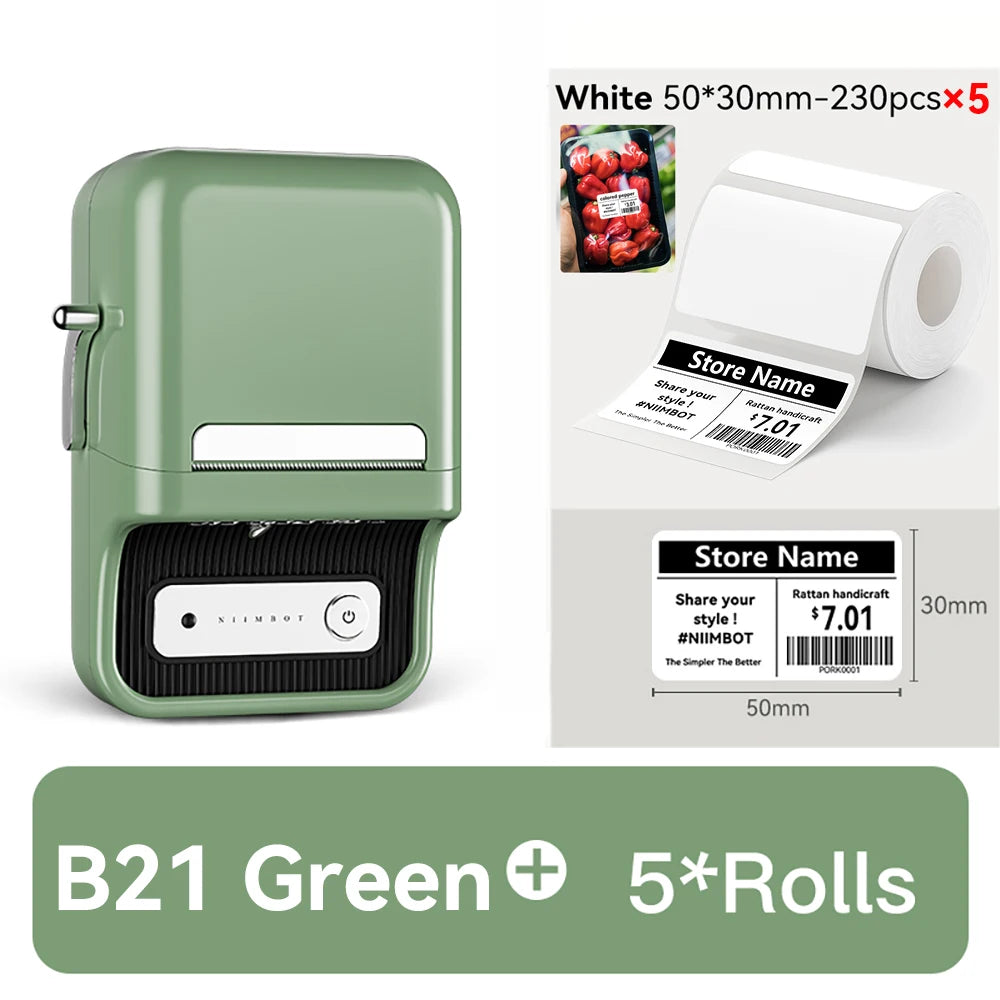 Imprimante vert sauge vue de face, avec un lot de cinq rouleaux blancs 50x30 mm et une étiquette de prix de magasin