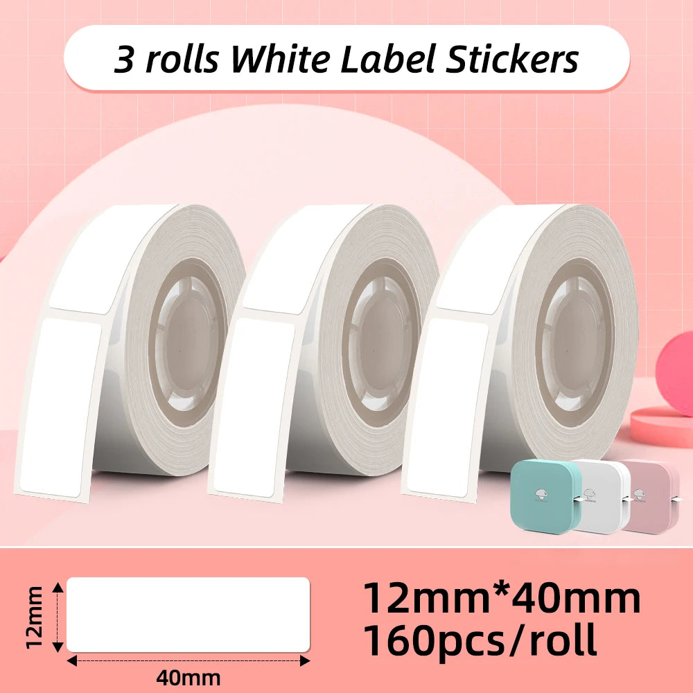 Trois rouleaux d'étiquettes blanches au format 12 x 40 mm, soit 160 pièces par rouleau