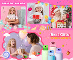 Idée cadeau : enfants ouvrant des paquets à Noël et lors d'une fête, appareils vert, rose, bleu et violet posés sur des podiums