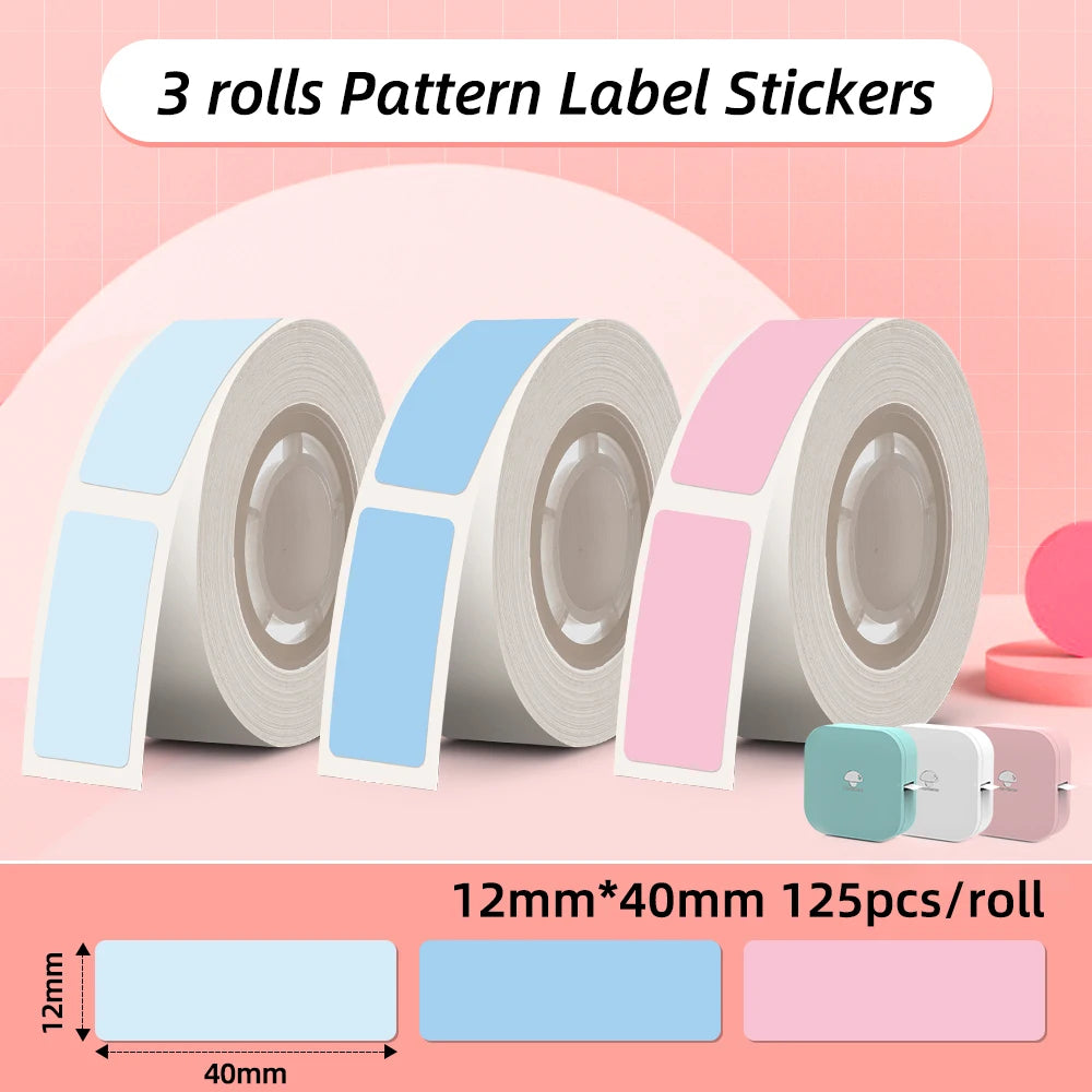 Trois rouleaux d'étiquettes bleu pâle, bleu et rose, format 12 x 40 mm, 125 pièces par rouleau