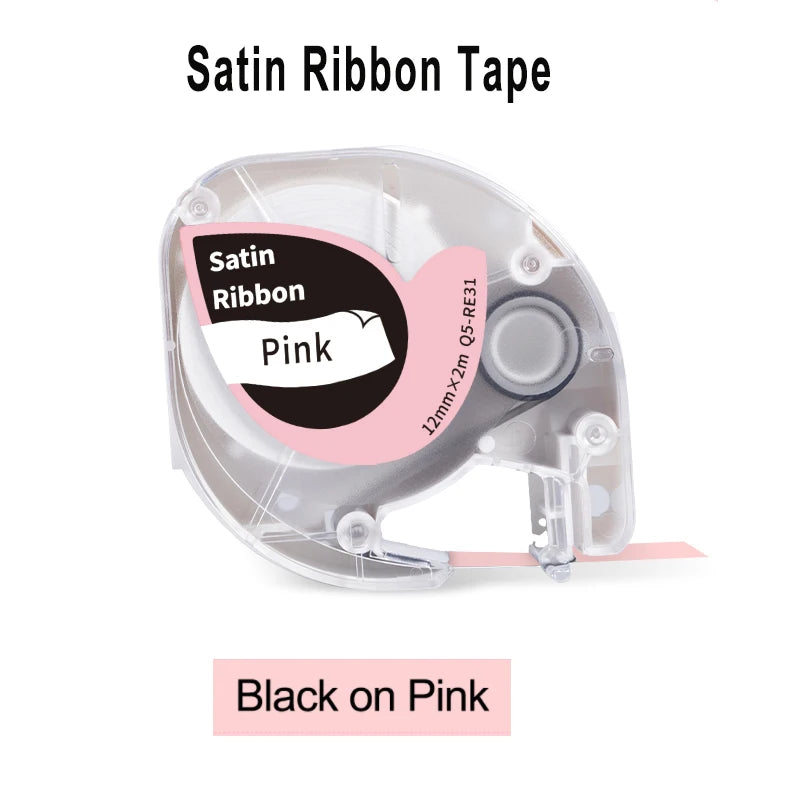 Cassette de ruban satin rose, indiquée Black on Pink pour une impression noire sur fond rose