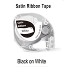 Cassette de ruban satin blanc, avec la mention Black on White pour une impression noire sur blanc