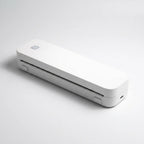 Imprimante thermique A4 documentation coloris blanc sur fond studio